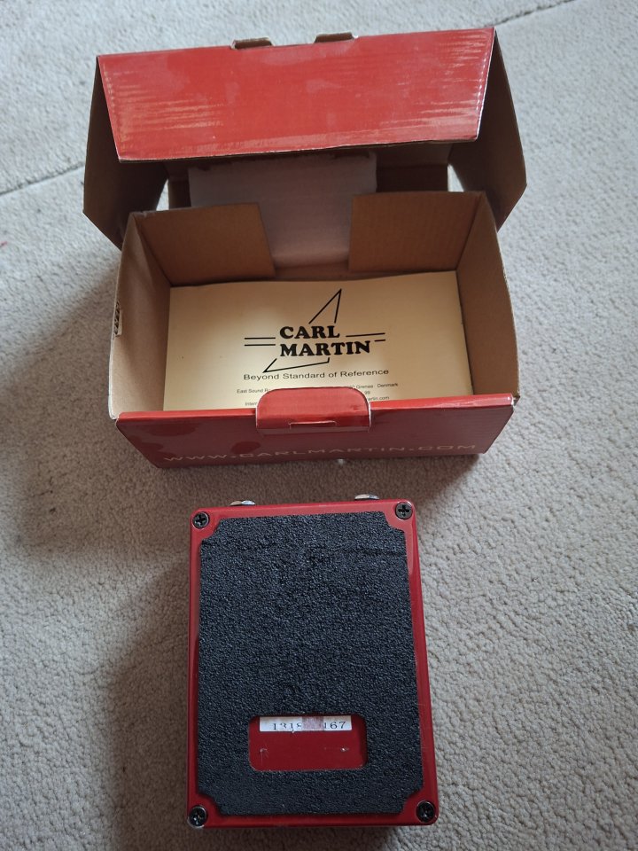 Carl Martin red repeat