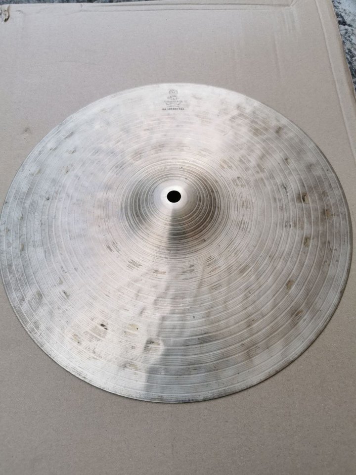 Zildjian K Constantinople para Hi Hat 14" de segunda mano · Foto 2 de 10 · Navarra · 500 €