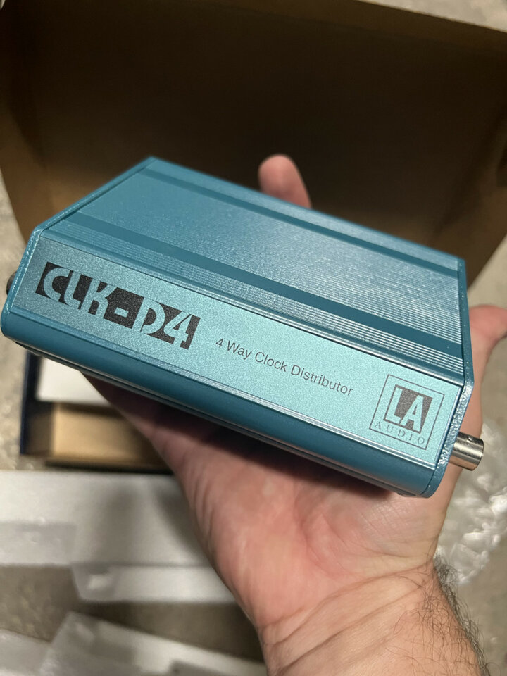 LA Audio Digibox , 4 Way clock distributor