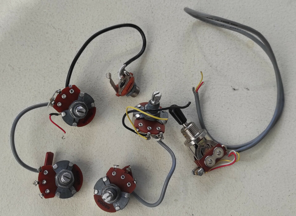 Harness para guitarra tipo Les Paul  ESCUCHO OFERTAS