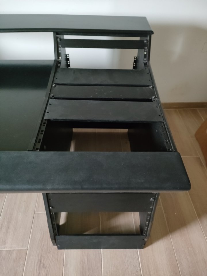 Mueble de estudio de segunda mano · Foto 7 de 7 · Barcelona · 350 €