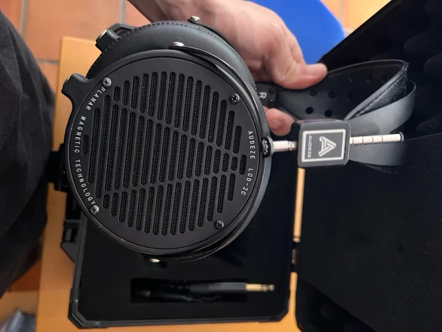 Audeze LCD2-C