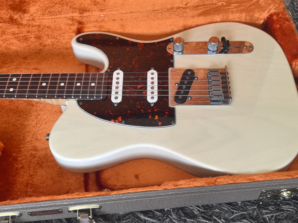 Fender Telecaster Custom Shop Classic Series Blonde 1999 de segunda mano · Foto 7 de 10 · Madrid · 2300 €