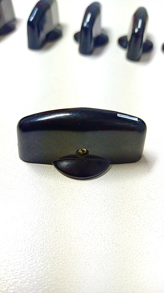 10 Knobs GRANDES de Bakelita VINTAGE. sin uso.