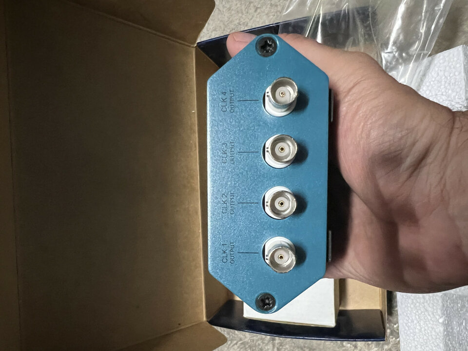 LA Audio Digibox , 4 Way clock distributor