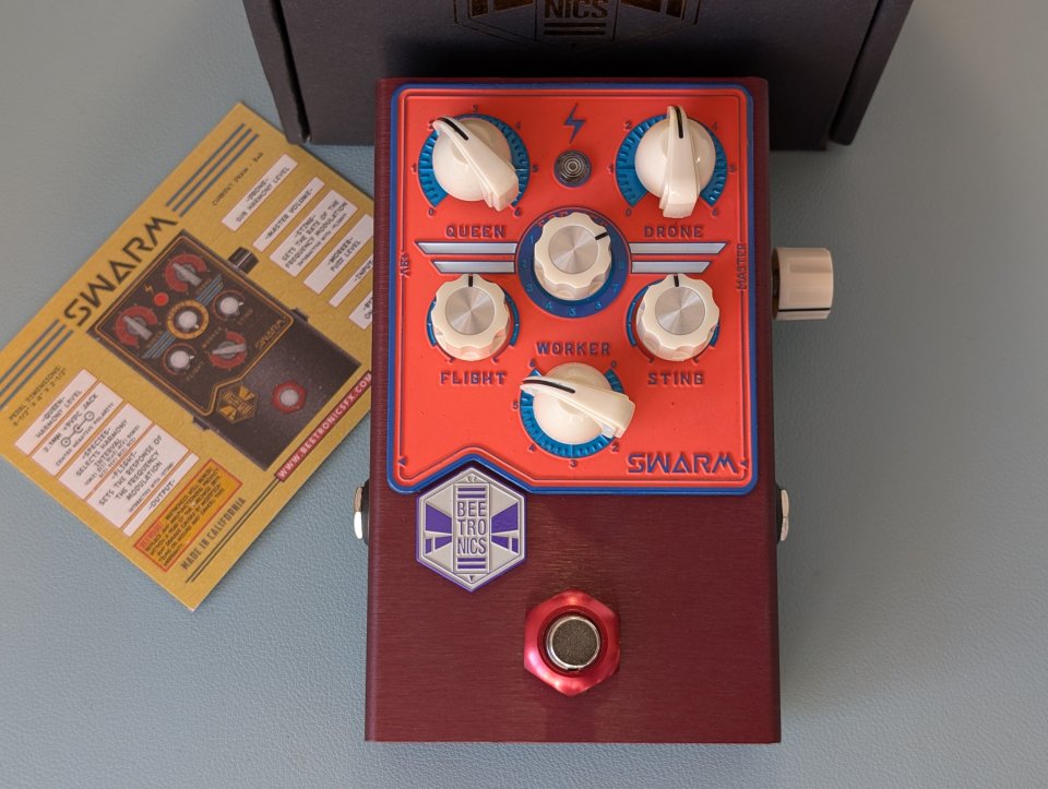 Beetronics Swarm - Fuzz Harmonizer