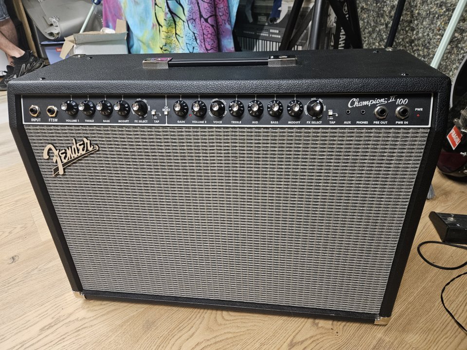 Fender Champion 100 II 2026 de segunda mano · Foto 1 de 7 · La Rioja · 250 €