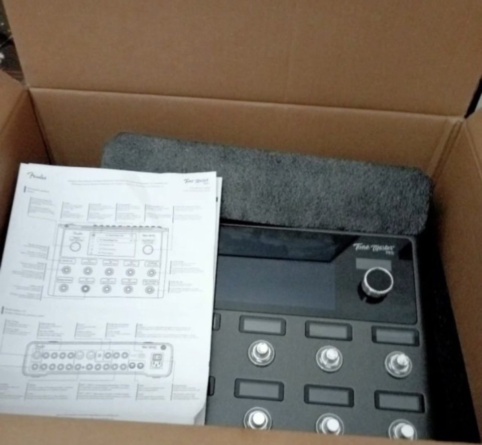 Vendo Fender Tone Máster Pro de segunda mano · Foto 8 de 10 · Valencia · 1300 €