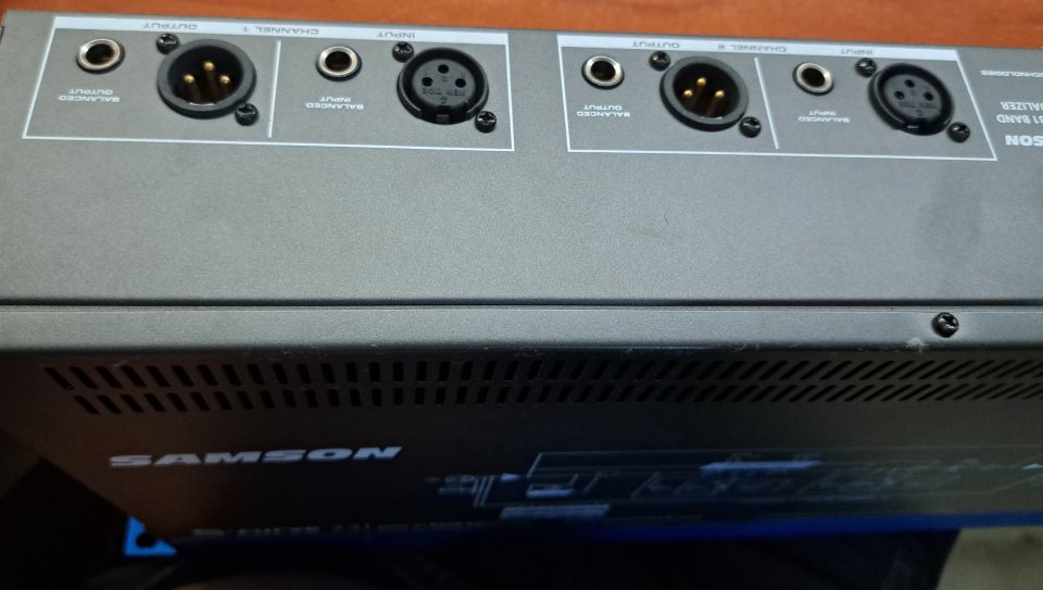 Ecualizador Samson estéreo