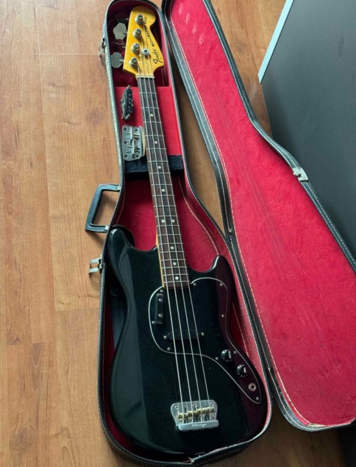 Bajo fender  music Master 79