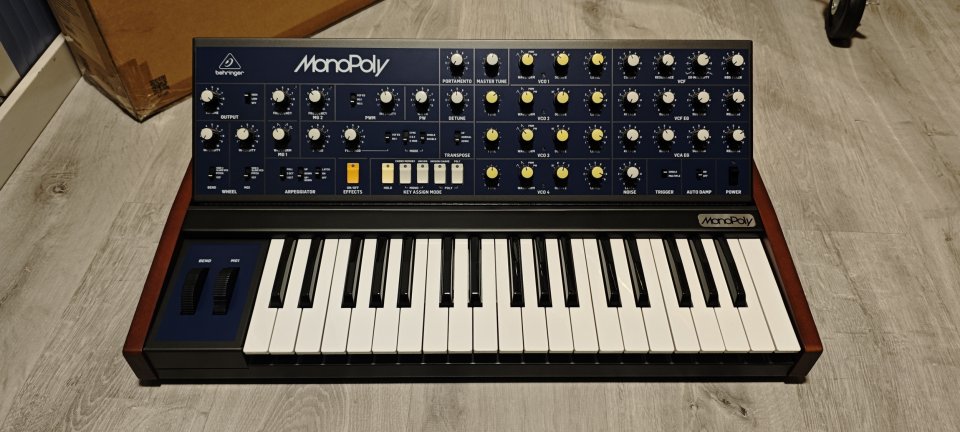 Behringer Monopoly - Envío incluido