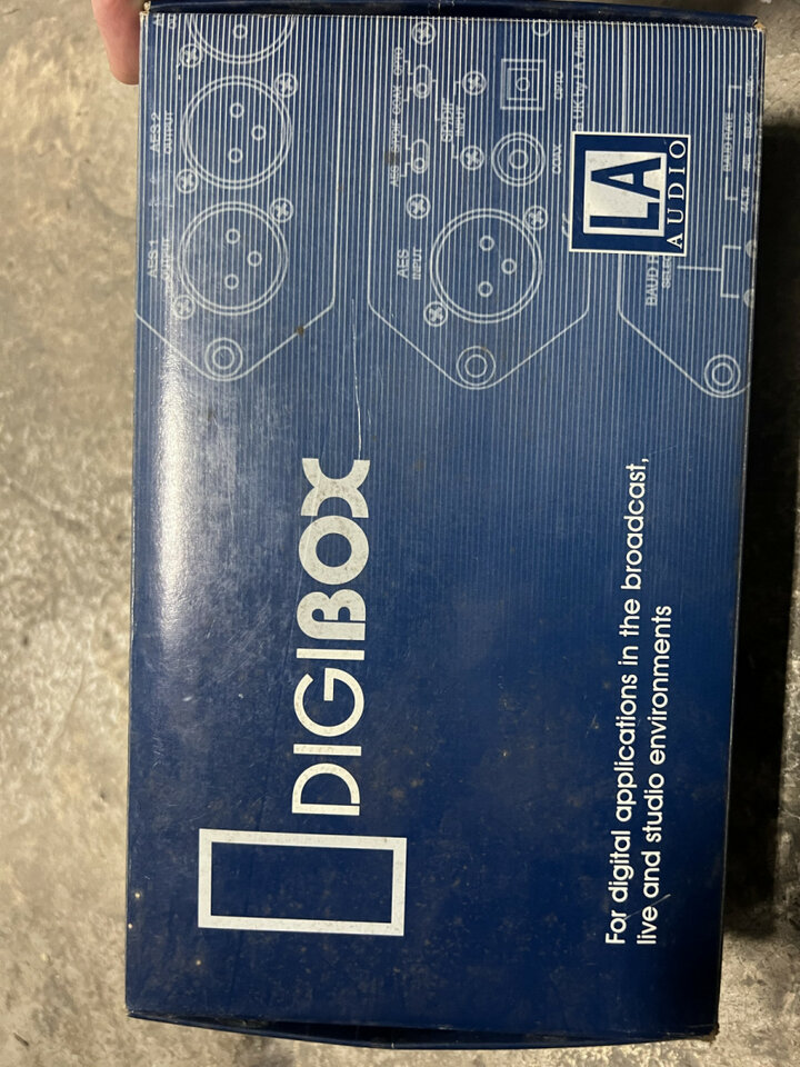 LA Audio Digibox , 4 Way clock distributor