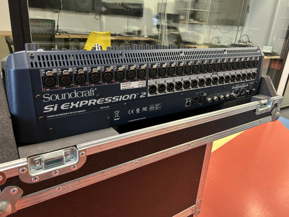 Mesa de Mezclas Digital Soundcraft Si Expression 2