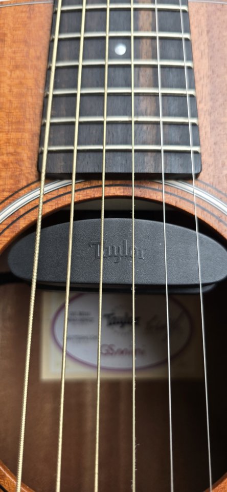 Guitarra Electroacústica Taylor