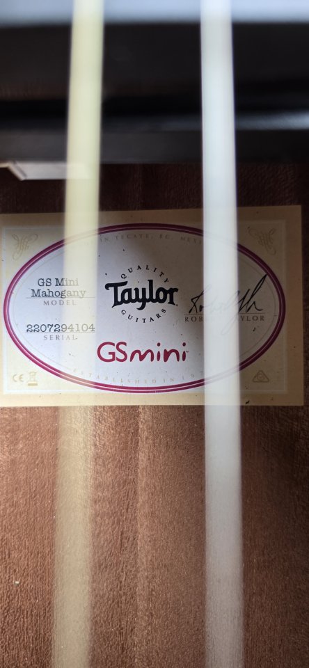 Guitarra Electroacústica Taylor