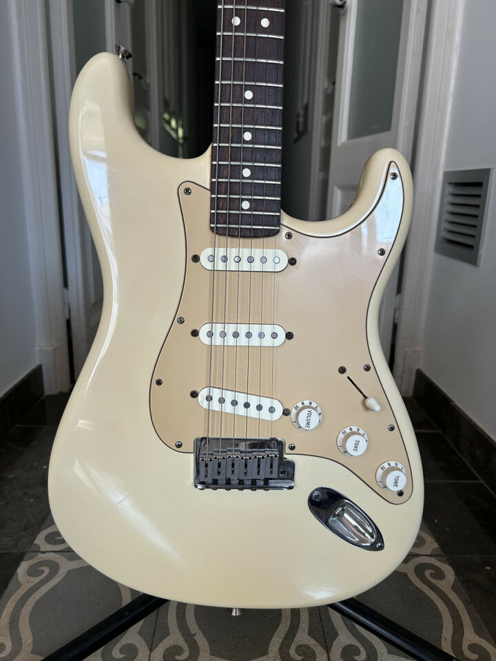 Fender Stratocaster American Standard (2005) - MEJORAS (!!!)
