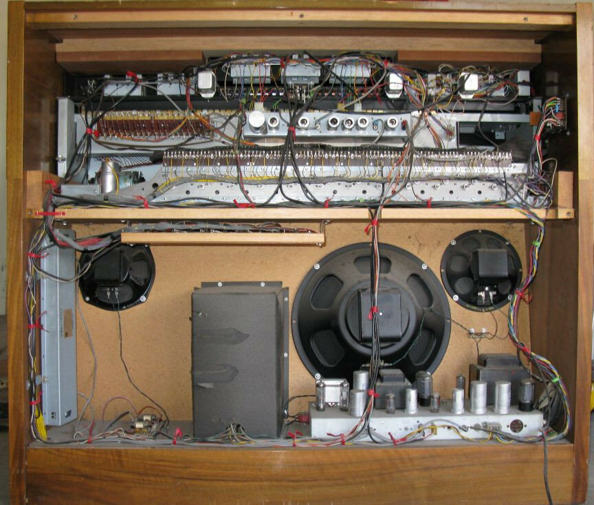 ORGANO HAMMOND E-100