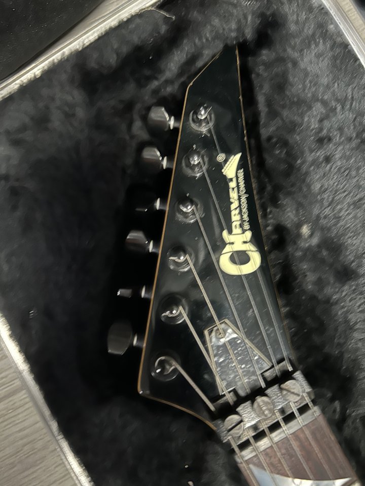 Guitarra Charvel Model 4 by Jackson