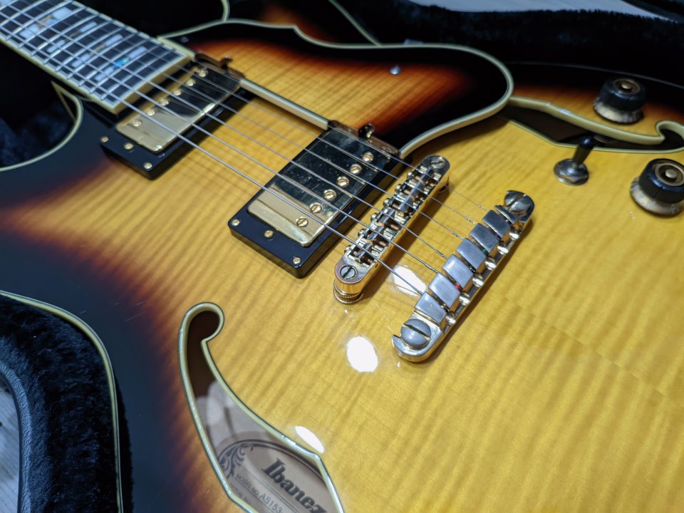 Ibanez as153