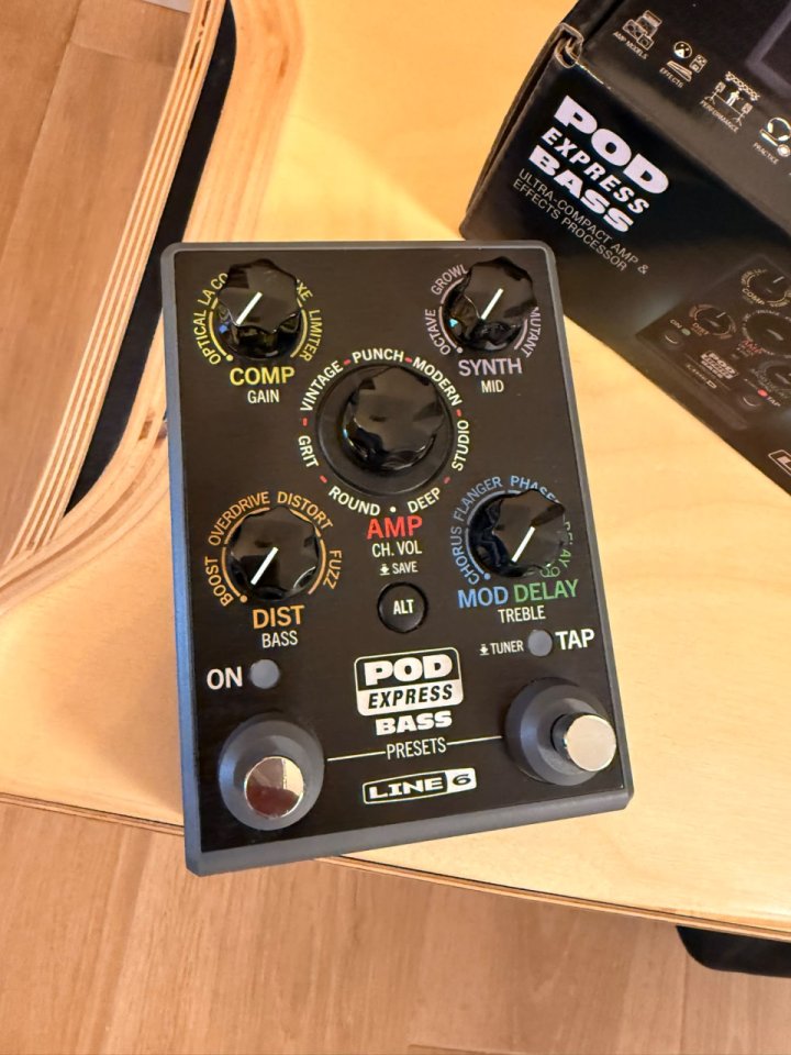 Line 6 Pod Express Bass de segunda mano · Foto 1 de 5 · Madrid · 125 €
