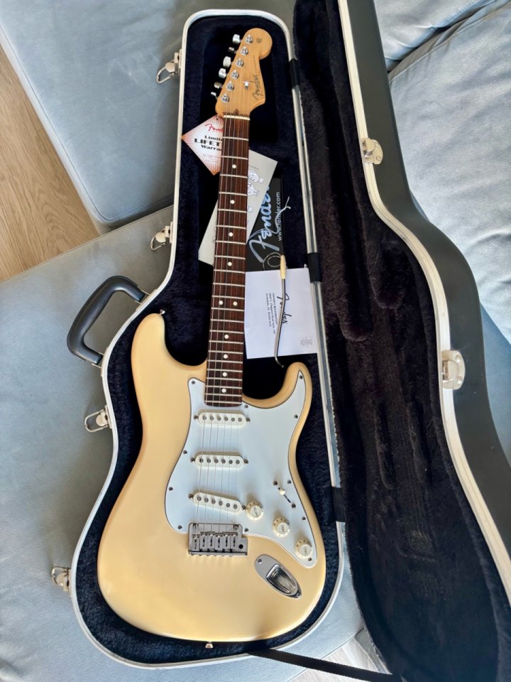 Fender Stratocaster American Standard