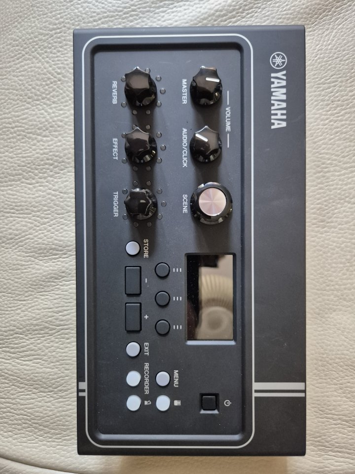 Módulo de Batería Yamaha EAD10. Regalo soporte de segunda mano · Foto 3 de 10 · Bizkaia · 400 €