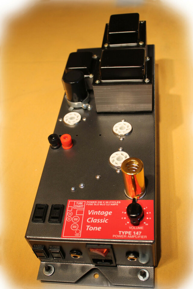 147 TYPE Power Amplifier 230 VAC. Without tubes.