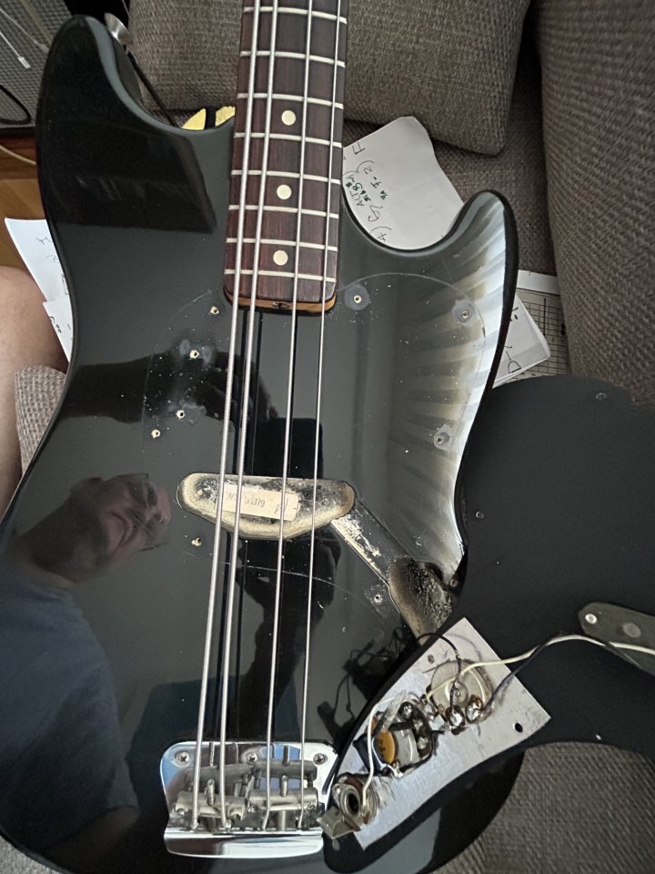 Bajo fender  music Master 79