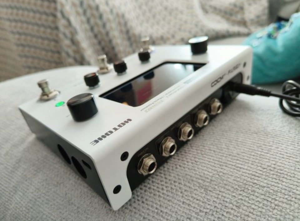 HOTONE AMPERO II STOMP