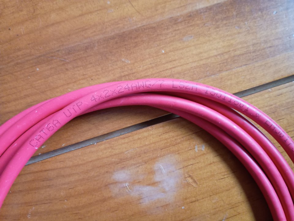 Cables ethernet cat6 de segunda mano · Foto 3 de 3 · Castellón · 12 €