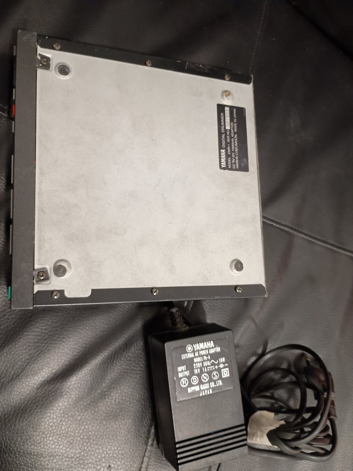 Yamaha EMR-1 de segunda mano · Foto 3 de 5 · Málaga · 100 €