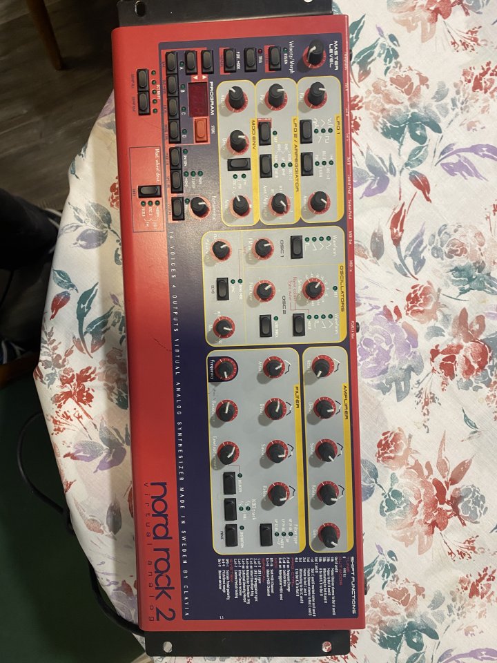 Nord Rack 2, Funciona perfectamente, una bestia de la analogía