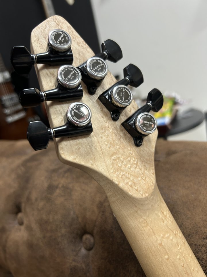 Dirty boy  guitars Blues Saraceno