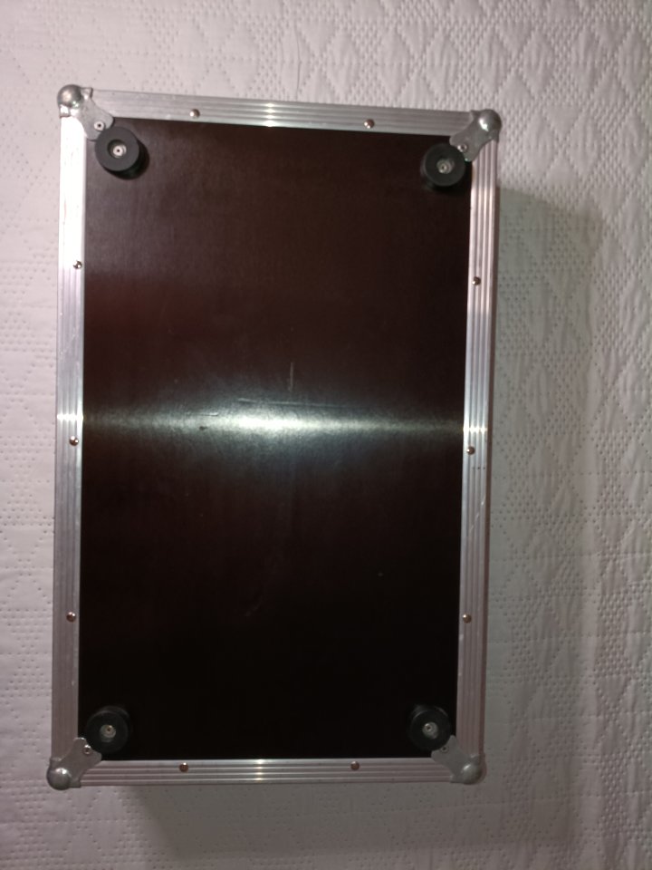 Thon Case Boss GT-100/GT-10/GT-10B de segunda mano · Foto 3 de 8 · Córdoba · 100 €