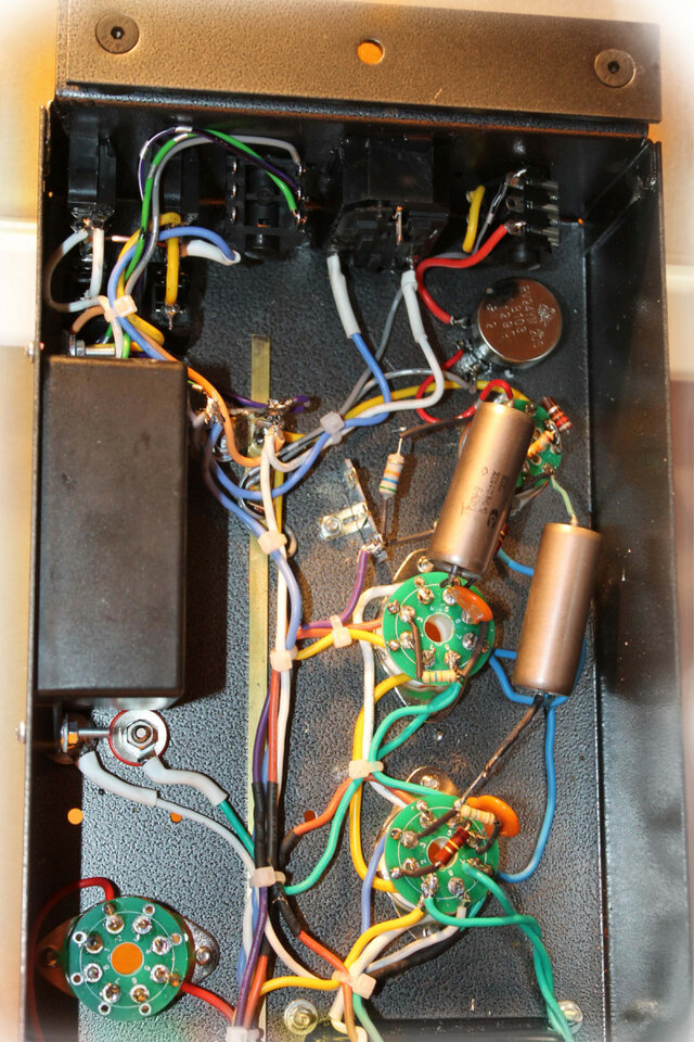 147 TYPE Power Amplifier 230 VAC. Without tubes.