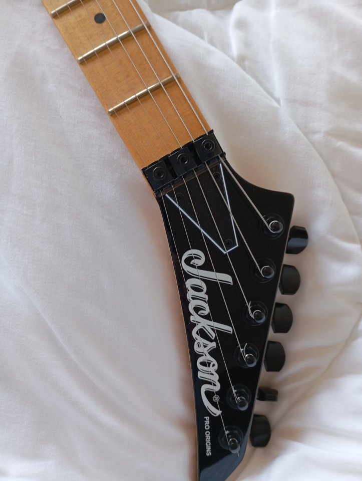 Jackson Pro Origins 1985 San Dimas SD1 HH FR MN Snow White (a estrenar) de segunda mano · Foto 2 de 6 · Pontevedra · 650 €