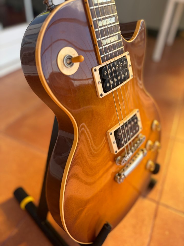 Gibson Les Paul Classic Honey Burst 1992 de segunda mano · Foto 5 de 9 · Madrid · 2500 €