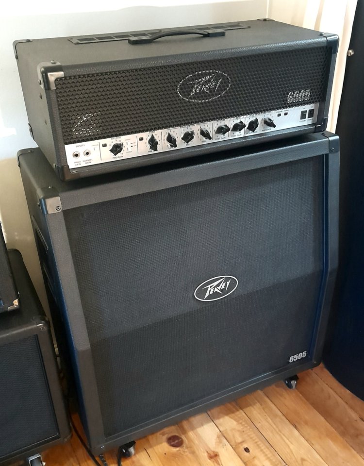 Peavey 6505 (cabezal y pantalla 4x12)