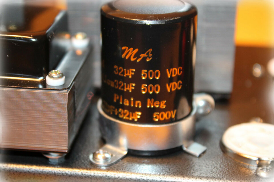 147 TYPE Power Amplifier 230 VAC. Without tubes.