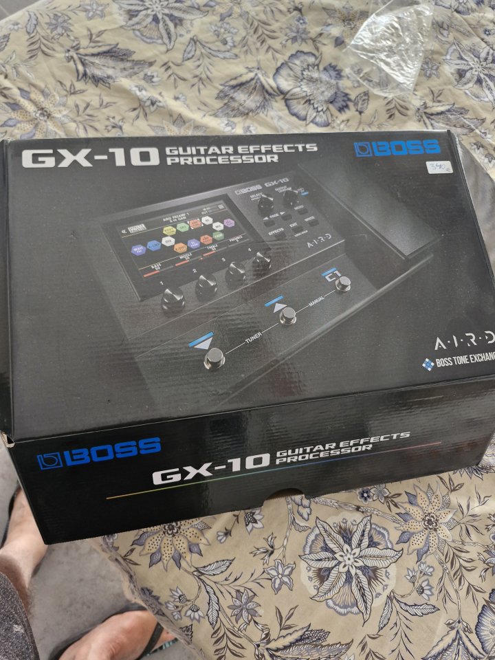 Boss gx-10 de segunda mano · Foto 1 de 4 · Córdoba · 250 €