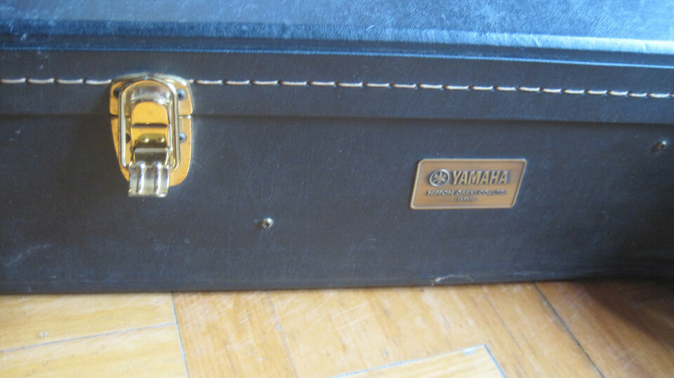 Funda vintage para guitarra acústica Yamaha