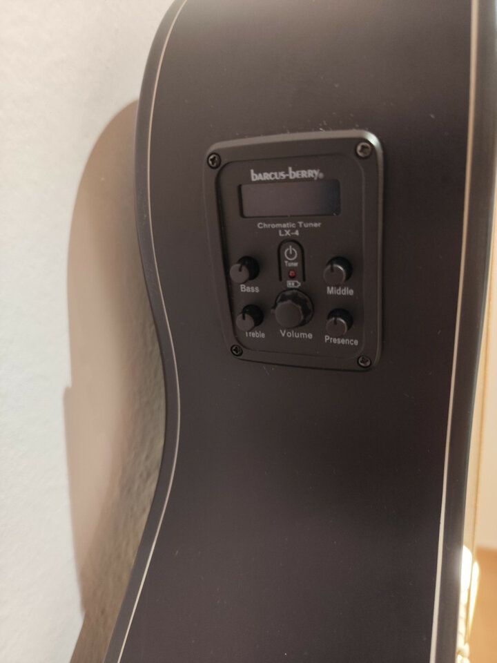 Guitarra electroacústica Washburn ea12 festival de segunda mano · Foto 2 de 6 · Badajoz · 145 €