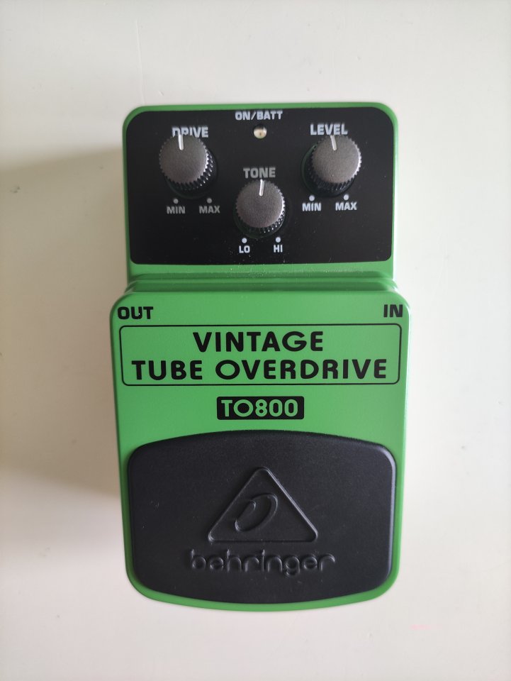 Behringer TO800 Vintage Tube Overdrive de segunda mano · Sevilla · 15 €