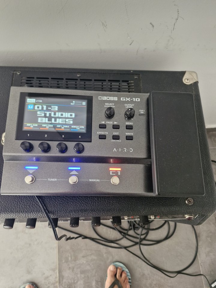 Boss gx-10 de segunda mano · Foto 3 de 4 · Córdoba · 250 €