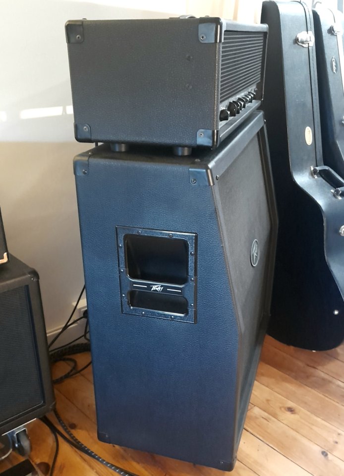 Peavey 6505 (cabezal y pantalla 4x12)