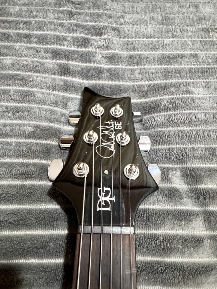 PRS SE DGT Gold Top ( Modelo David Grissom Signature )