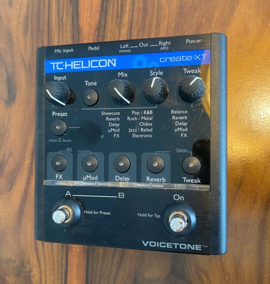 TC HELICON VOICETONE XT CREATE de segunda mano · Foto 1 de 3 · Barcelona · 175 €