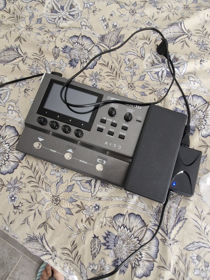 Boss gx-10 de segunda mano · Foto 4 de 4 · Córdoba · 250 €