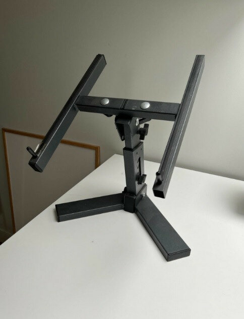 éste soporte : Fame LS-3