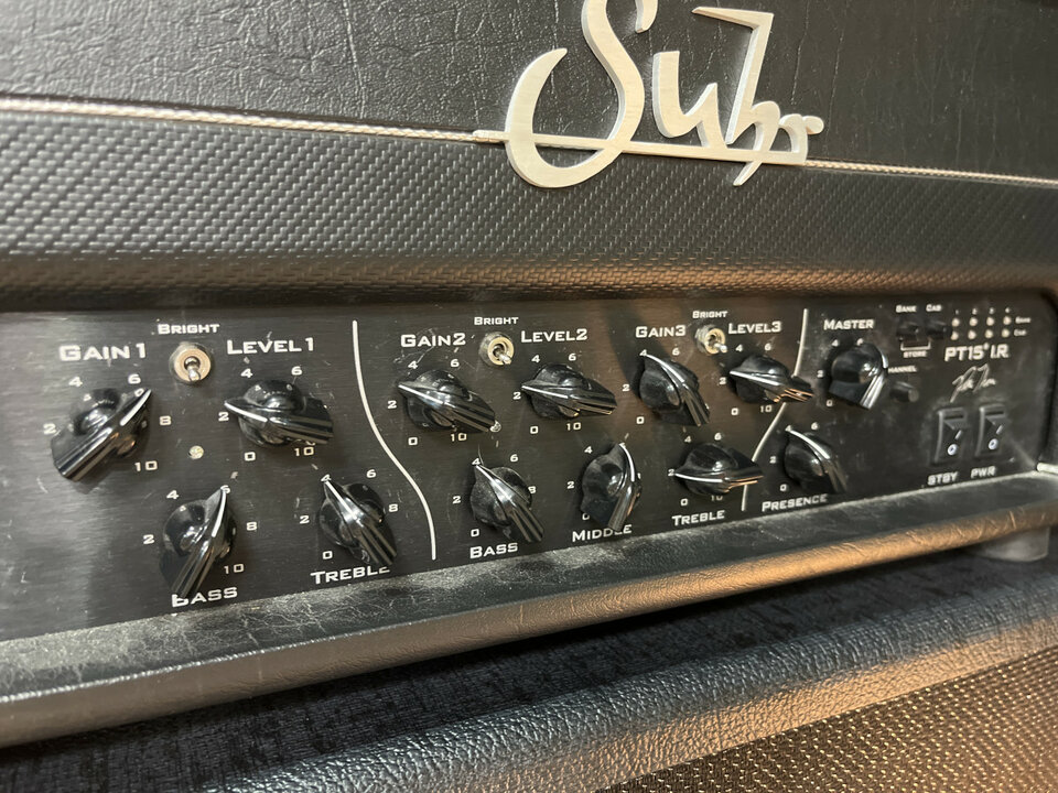 Cabezal Suhr PT15IR + pantalla Suhr 1x12